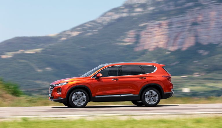 Hyundai Motor UK announces New Generation Santa Fe pricing and ...